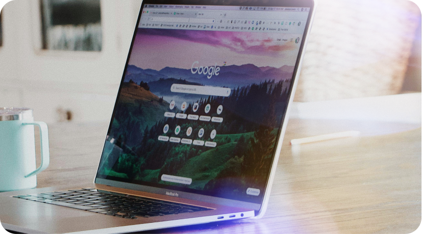 écran d'ordinateur macbook pro avec page google